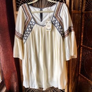 ENTRO Embroidered Bell Sleeve Boho Dress NWT Small